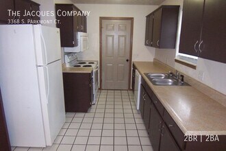 3368 S Parkmont Ct in Springfield, MO - Foto de edificio - Building Photo