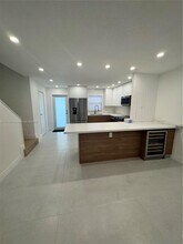 2221 NE 123rd St in North Miami, FL - Building Photo - Building Photo
