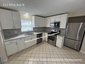 616 89th Ave N in St. Petersburg, FL - Building Photo - Building Photo