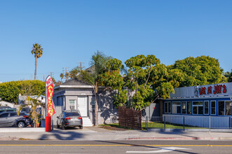 402-408 N Pacific Coast Hwy in Redondo Beach, CA - Foto de edificio - Building Photo