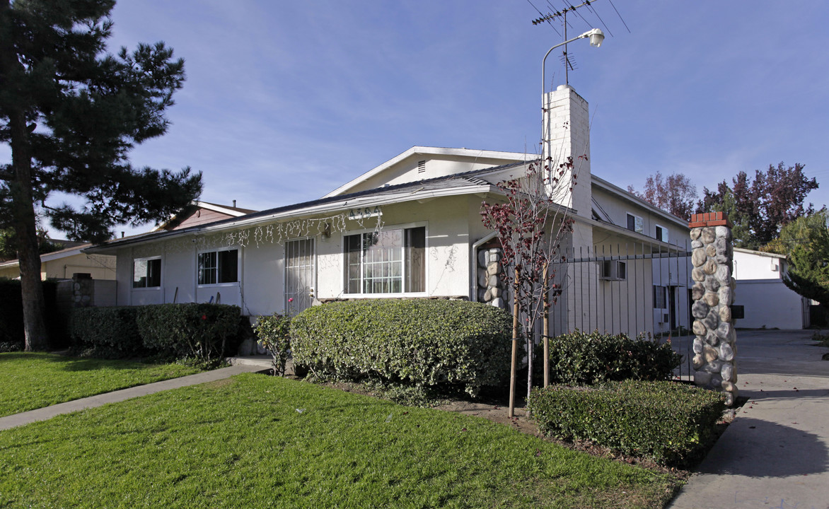 4594 Bandera St in Montclair, CA - Building Photo