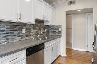 872 N Edgemont St in Los Angeles, CA - Building Photo - Building Photo