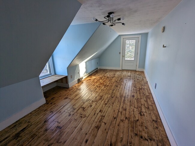 56 Rackleff St, Unit 3 in Portland, ME - Building Photo - Building Photo