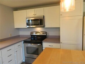 20 River Colony in Guilford, CT - Building Photo - Building Photo
