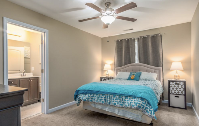 602 Ebb Tide Ln in Sneads Ferry, NC - Foto de edificio - Building Photo