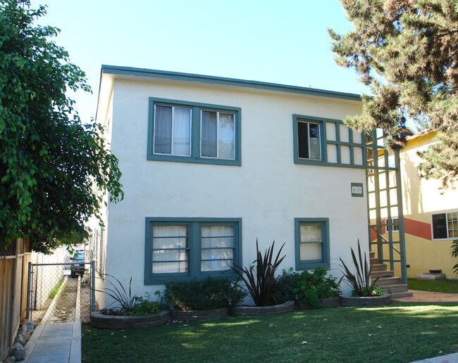 5129 Cahuenga Blvd in North Hollywood, CA - Building Photo - Building Photo
