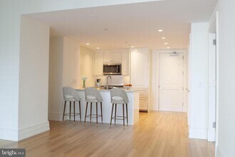 130 S 18th St in Philadelphia, PA - Building Photo - Building Photo