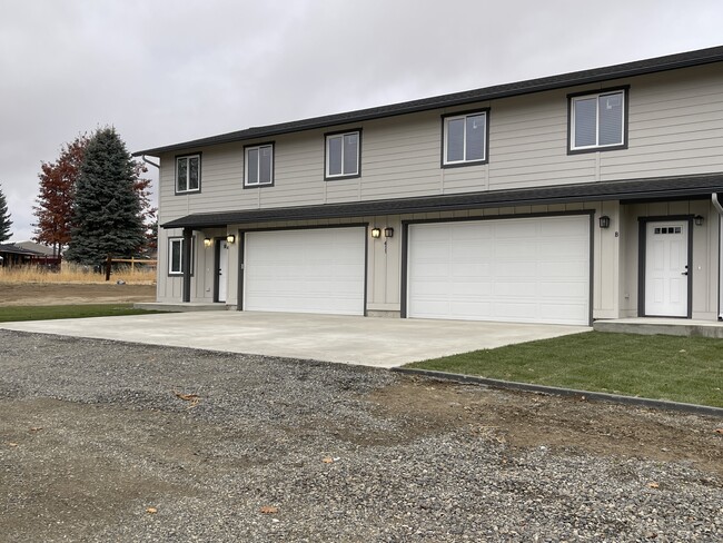 411 W Poplar St in Waterville, WA - Building Photo - Building Photo
