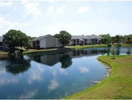 500 Belcher Rd in Largo, FL - Building Photo