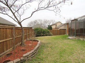2240 Arbor Creek Dr in Carrollton, TX - Building Photo - Building Photo