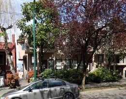 1215 W 7th Ave in Vancouver, BC - Building Photo