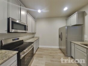 805 Crescent Way in Griffin, GA - Foto de edificio - Building Photo