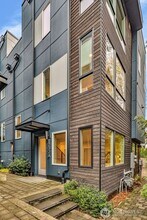 9732 Woodlawn Ave N in Seattle, WA - Building Photo - Building Photo