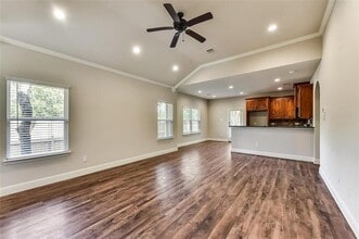 1605 W 13th Ave in Corsicana, TX - Building Photo - Building Photo