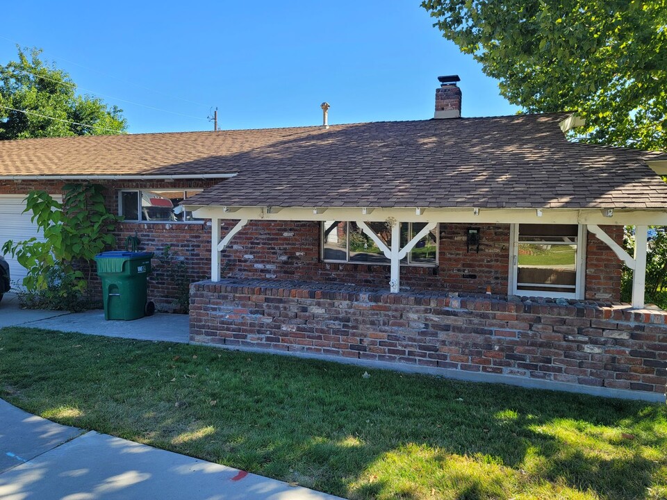 740 Kirman Ave-Unit -740 Kirman Ave in Reno, NV - Building Photo