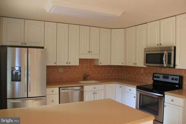 8319 Sharon Dr in Frederick, MD - Building Photo - Building Photo