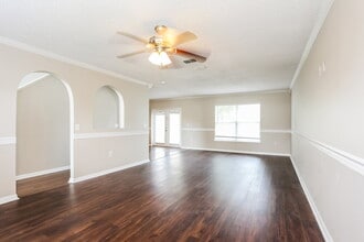 7362 High Bluff Rd N in Jacksonville, FL - Building Photo - Building Photo
