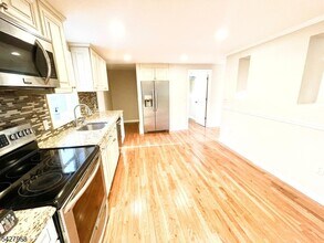 54 Carey Rd in Roxbury Township, NJ - Building Photo - Building Photo