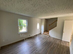 200 Brighton Sq in Fredericksburg, VA - Building Photo - Building Photo