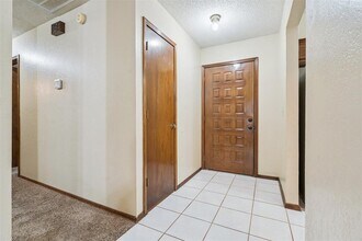 16404 Del Mar Dr in Edmond, OK - Building Photo - Building Photo