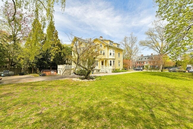 38 Lakeview Ave in Cambridge, MA - Building Photo - Building Photo