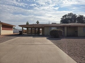 6027 E Covina St in Mesa, AZ - Foto de edificio - Building Photo