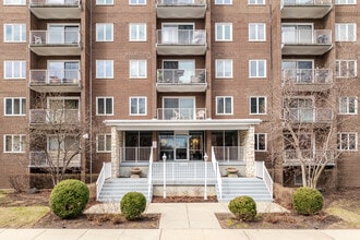 900 Center St in Des Plaines, IL - Building Photo - Building Photo