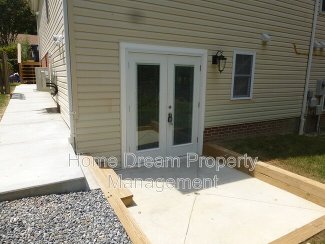 property at 11603 Silverleaf Ln