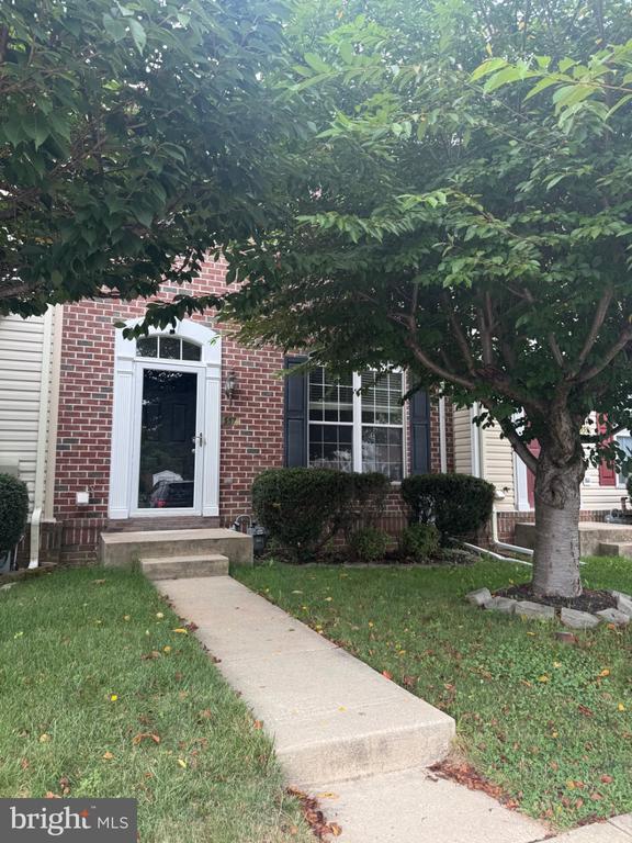 property at 557 Kirkcaldy Wy