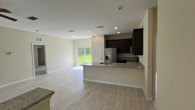 2850 Gabrysh Ave SE in Palm Bay, FL - Building Photo - Building Photo