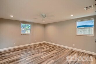 5285 86th Ave in Pinellas Park, FL - Foto de edificio - Building Photo