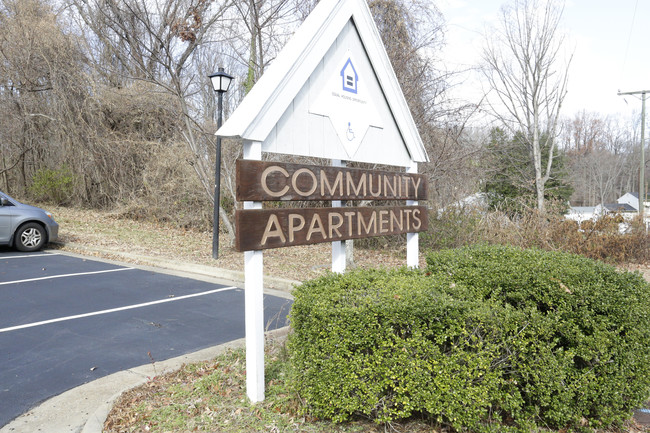 Community Apartments in Triangle, VA - Building Photo - Building Photo