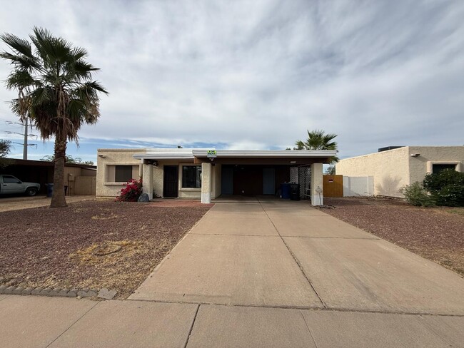 2714 W Ellis Dr in Tempe, AZ - Building Photo - Building Photo