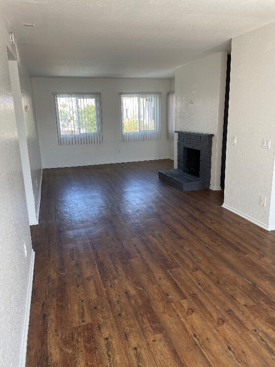 1702 Florida St in Huntington Beach, CA - Building Photo