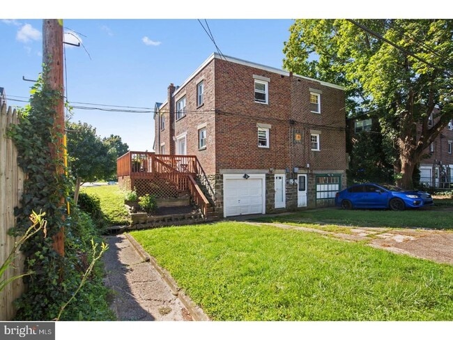 534 Fountain St in Philadelphia, PA - Foto de edificio - Building Photo