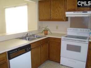79 N Lake Pointe Dr in Columbia, SC - Building Photo - Building Photo