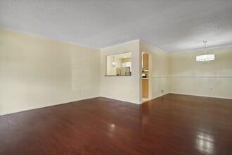 14 Walnut St in Jersey City, NJ - Building Photo - Building Photo