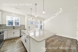 1542 Cedar Tree Dr in Belmont, NC - Building Photo - Building Photo