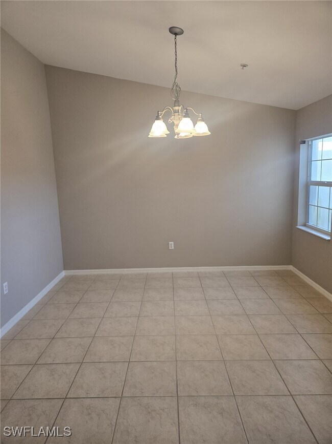 10344 Whispering Palms Dr in Ft. Myers, FL - Building Photo - Building Photo