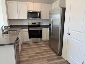 17212 English Chestnut Wy in Land O Lakes, FL - Building Photo - Building Photo