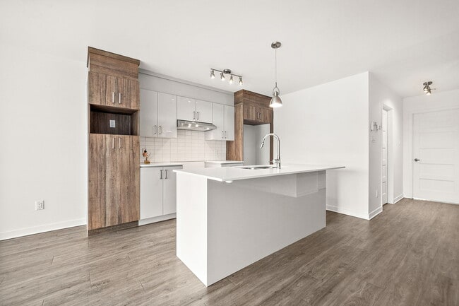 property at 350 rue Angele-Chartrand
