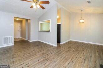 353 Knollwood Ln in Woodstock, GA - Building Photo - Building Photo