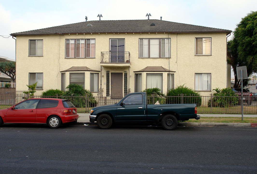 503 Venice Way in Inglewood, CA - Building Photo