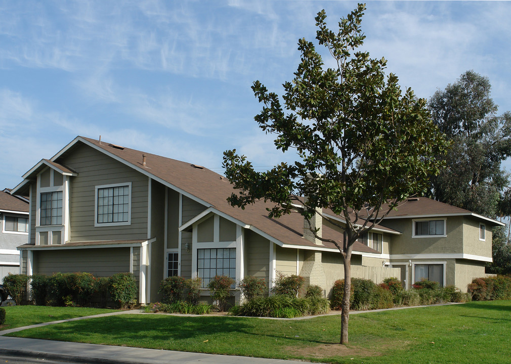 11352 Magnolia Ave in Riverside, CA - Building Photo