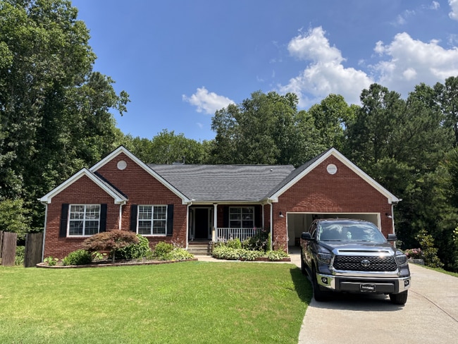 property at 2582 Oak Bluff Dr