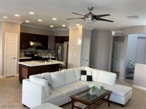 9024 Semillon St in Las Vegas, NV - Building Photo - Building Photo