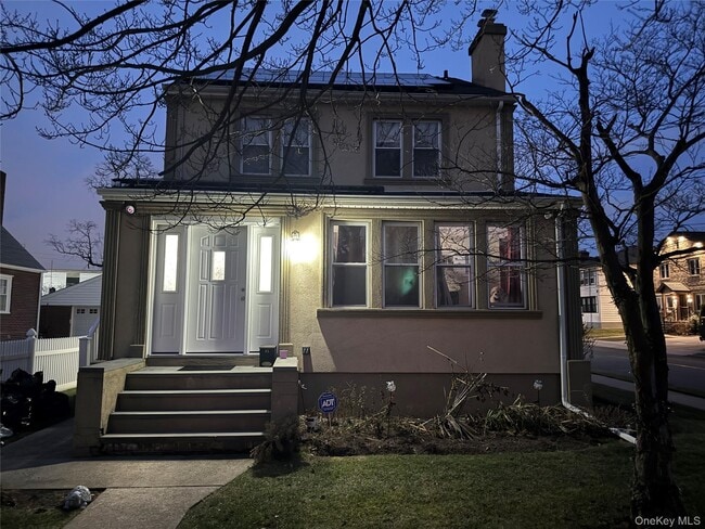 85 Bucknell Rd in Valley Stream, NY - Building Photo - Building Photo