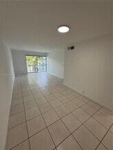 9231 SW 87th Ave in Miami, FL - Building Photo - Building Photo