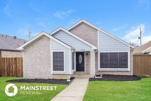 1334 Cedar Ridge Dr in Lewisville, TX - Building Photo