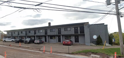 401 Elmwood Dr in Moncton, NB - Building Photo - Building Photo